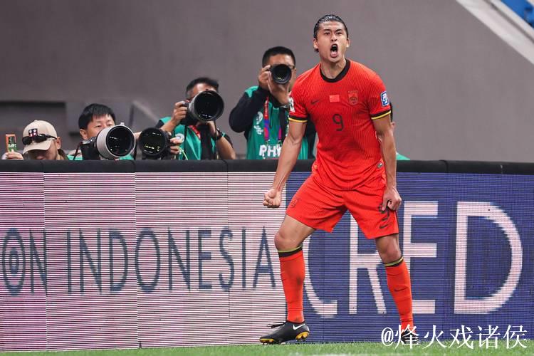 张玉宁将扛起国足进攻大旗 伊万将斟酌谁与他搭档？