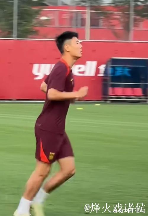 国足上海集训武磊有点跟不上 他还能不能去印尼? 国足上海集训武磊有点跟不上 他还能不能去印尼?