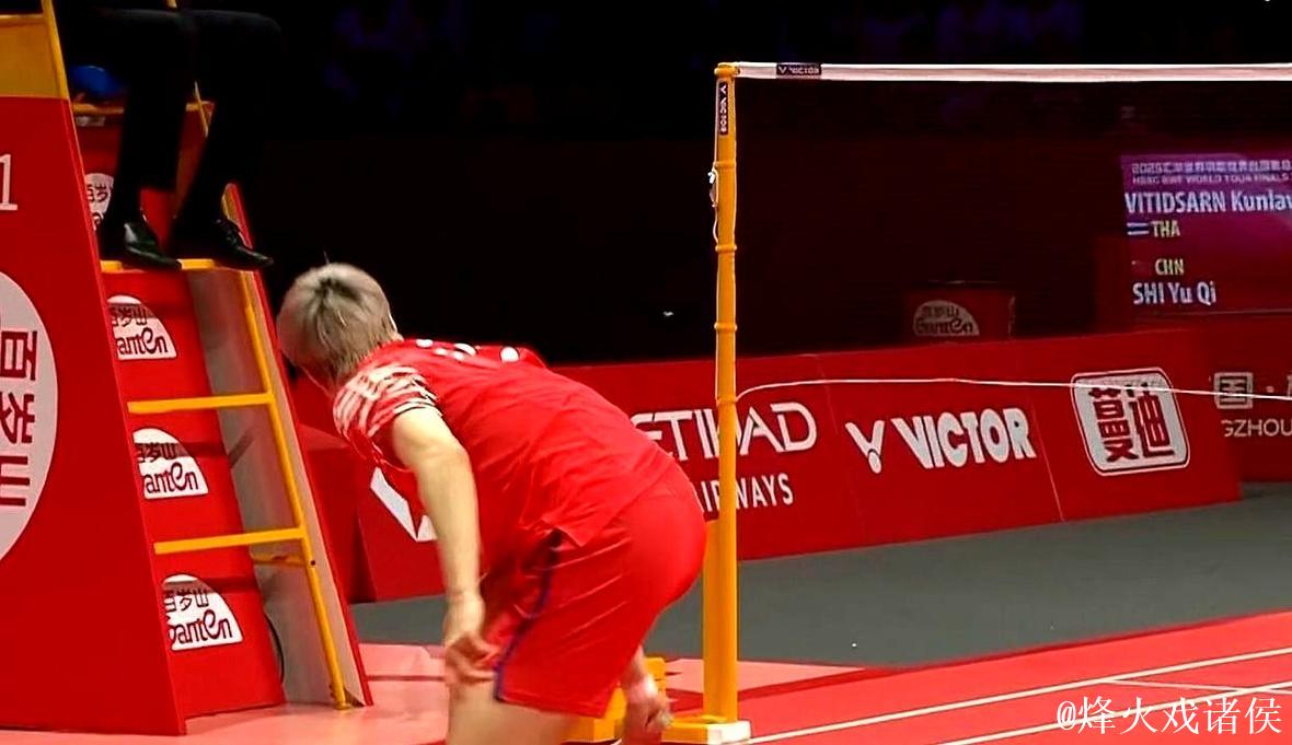 石宇奇2:0击败昆拉武特!主场助威晋级决赛,国羽提前锁定三枚金牌,女双意外淘汰 石宇奇2:0击败昆拉武特!主场助威晋级决赛,国羽提前锁定三枚金牌,女双意外淘汰